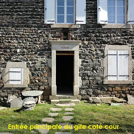 Maison De Charme En Campagne A Avec Jardin