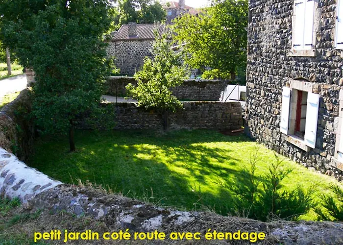 Maison De Charme En Campagne A Avec Jardin *